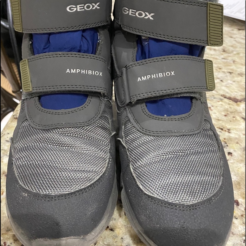 SOLD.Geox Amphibiox big boy winter boots size 6